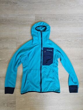 Patagonia R3 Reversible Hoody - Size Small